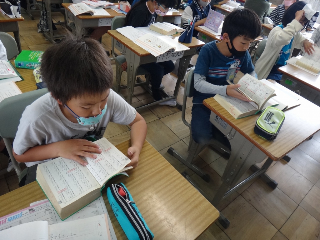 一生懸命がんばる姿は素敵です 半田市立乙川小学校